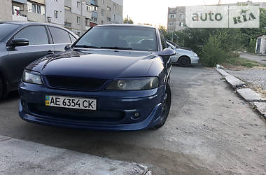 Седан Opel Vectra 1996 в Днепре