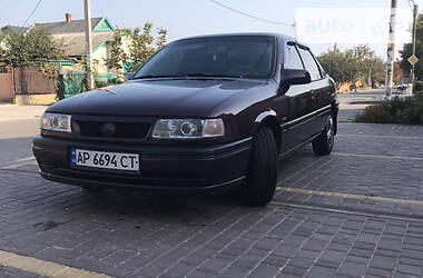 Седан Opel Vectra 1995 в Мелитополе