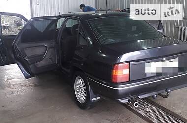 Седан Opel Vectra 1992 в Погребище