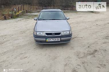 Хэтчбек Opel Vectra 1994 в Украинке