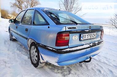 Хэтчбек Opel Vectra 1993 в Белогорье