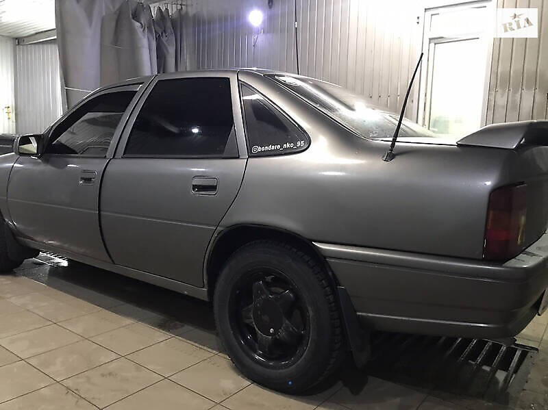 Седан Opel Vectra 1991 в Новояворовске фото 5 Седан Opel Vectra 1991 в Новояворовске