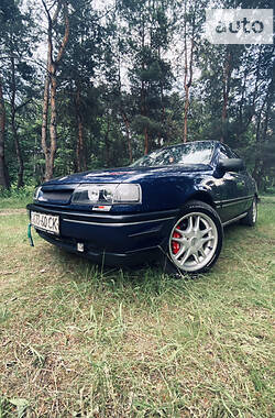 Седан Opel Vectra 1992 в Великой Багачке