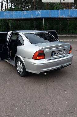 Седан Opel Vectra 1999 в Сарнах