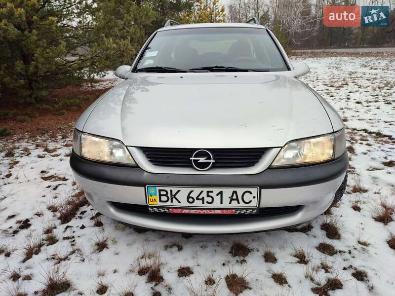Универсал Opel Vectra 1998 в Любешове