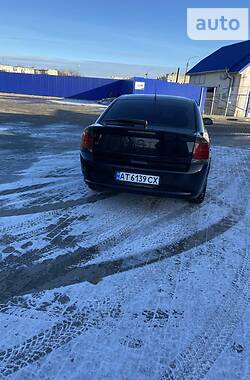 Хэтчбек Opel Vectra 2006 в Калуше