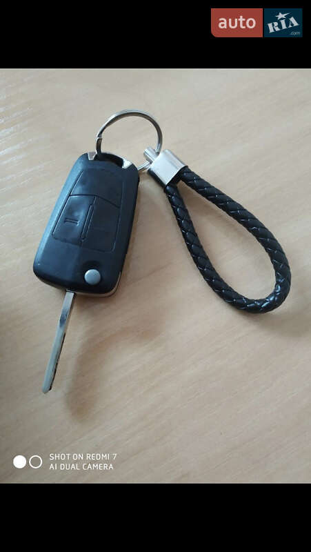 Седан Opel Vectra 2008 в Петропавловской Борщаговке