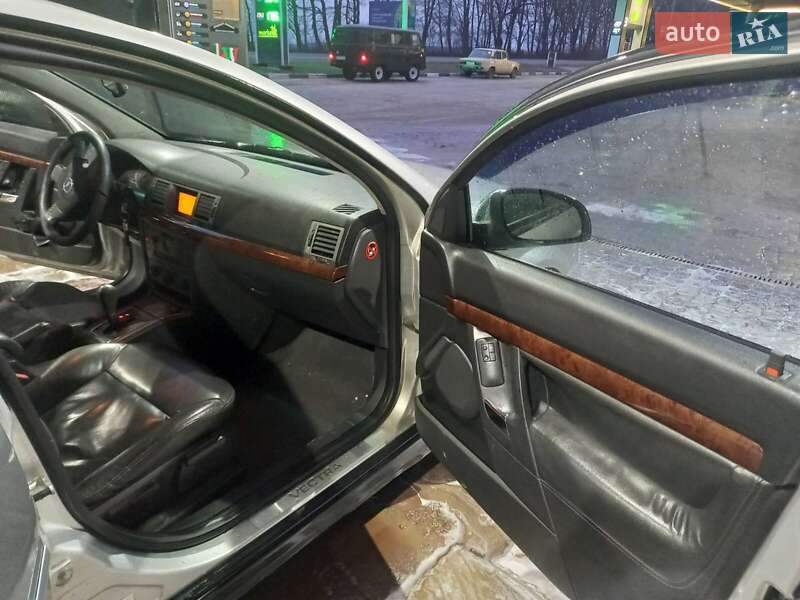 Седан Opel Vectra 2004 в Теребовле