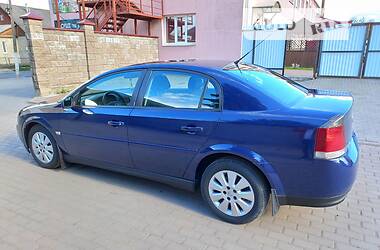 Седан Opel Vectra 2003 в Киверцах