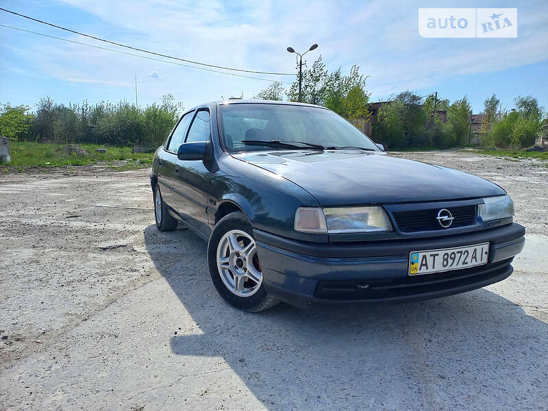 Седан Opel Vectra 1992 в Ивано-Франковске