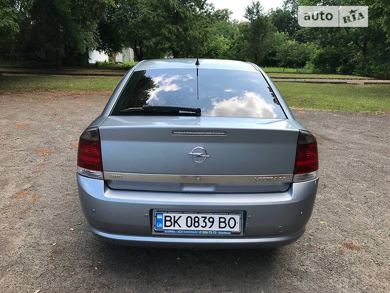 Хетчбек Opel Vectra 2008 в Дубні