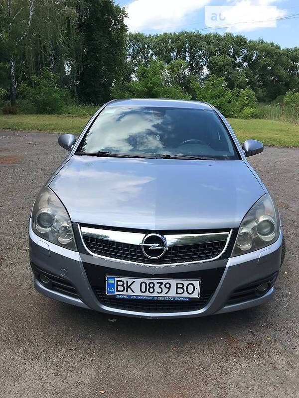 Хетчбек Opel Vectra 2008 в Дубні