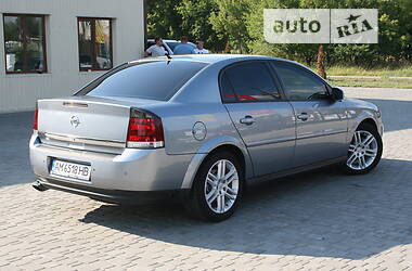 Седан Opel Vectra 2004 в 