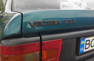 Седан Opel Vectra 1995 в 