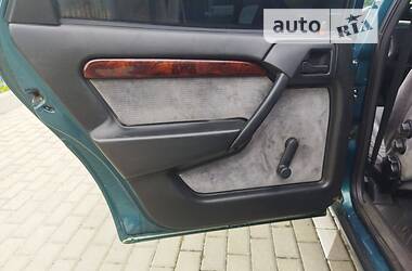 Седан Opel Vectra 1995 в 