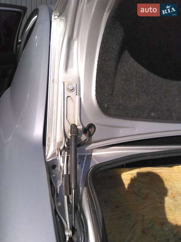 Седан Opel Vectra 2006 в Трускавці