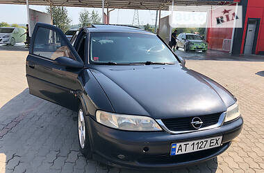 Ліфтбек Opel Vectra 1998 в Івано-Франківську