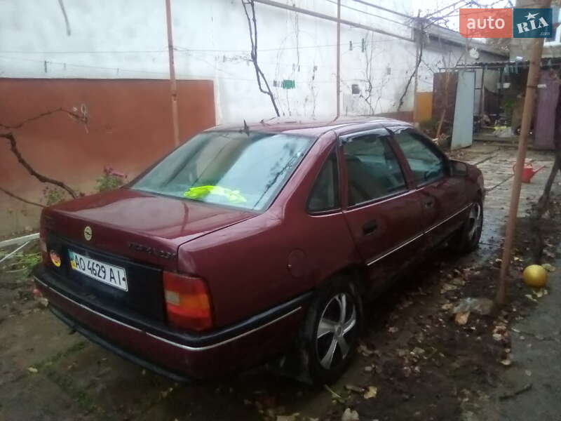 Седан Opel Vectra 1990 в Виноградові