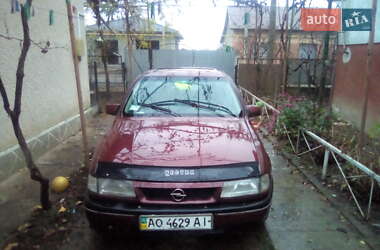 Седан Opel Vectra 1990 в Виноградові