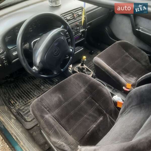 Седан Opel Vectra 1994 в Черновцах фото 8 Седан Opel Vectra 1994 в Черновцах