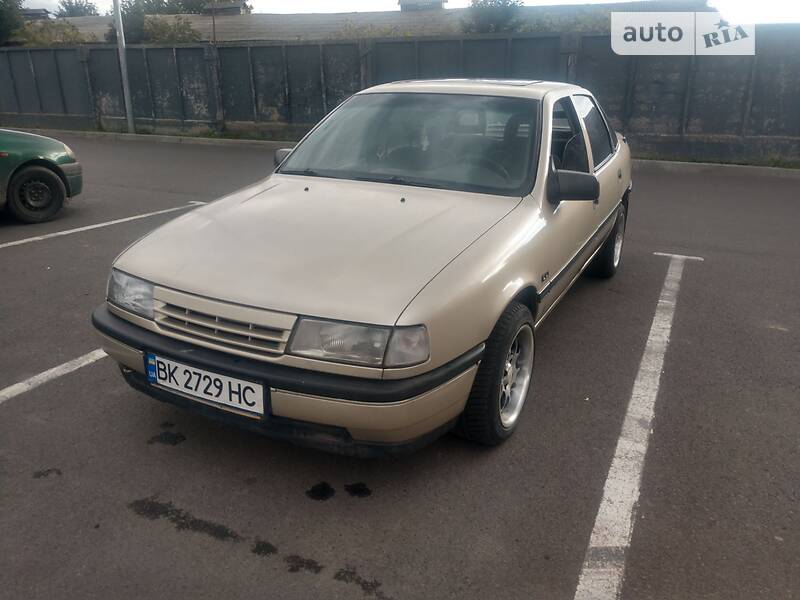 Седан Opel Vectra 1990 в Рівному