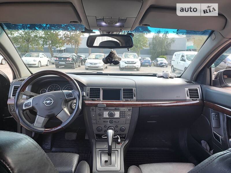 Седан Opel Vectra 2004 в Одесі