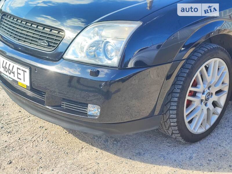 Седан Opel Vectra 2004 в Одесі
