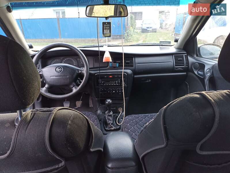 Седан Opel Vectra 2001 в Немирове
