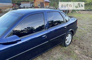 Седан Opel Vectra 1998 в Мукачево