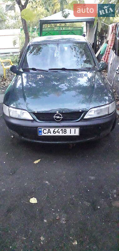 Седан Opel Vectra 1998 в Черкасах