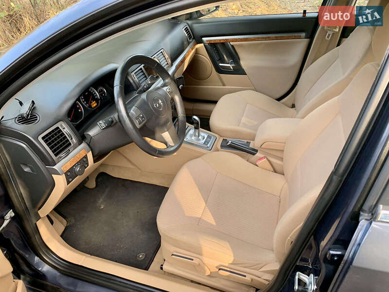 Седан Opel Vectra 2006 в Бердичеве