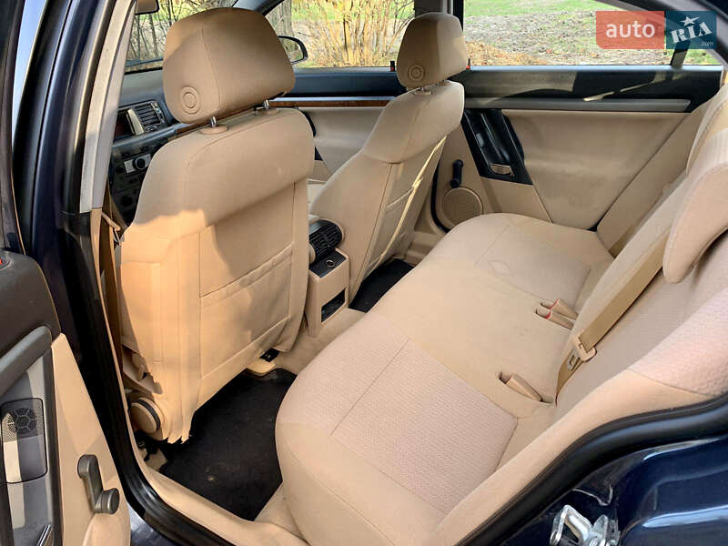 Седан Opel Vectra 2006 в Бердичеве