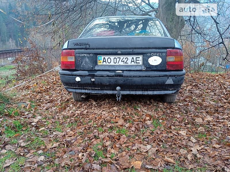 Седан Opel Vectra 1989 в Яремче
