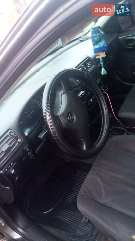 Седан Opel Vectra 1991 в Ямполі