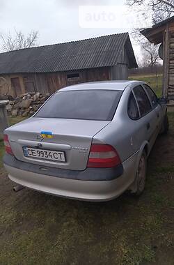 Седан Opel Vectra 1996 в Черновцах
