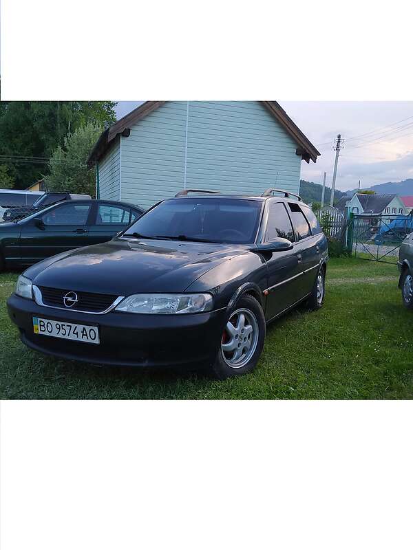 Универсал Opel Vectra 1998 в Верховине