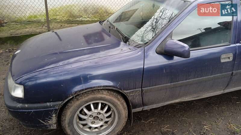 Седан Opel Vectra 1990 в Львове