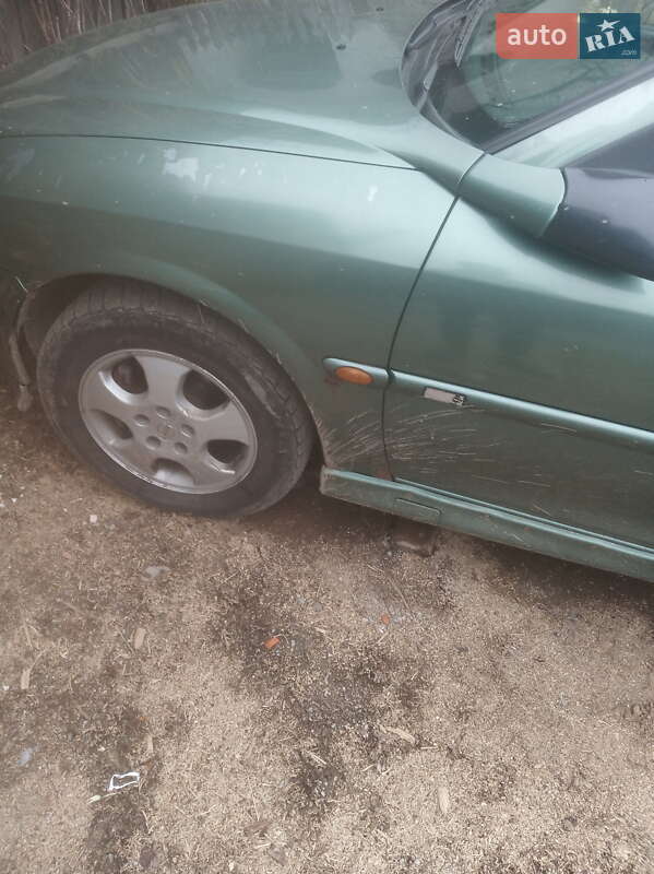 Седан Opel Vectra 1999 в Рахові