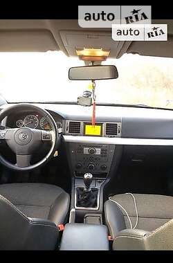 Седан Opel Vectra 2006 в Ужгороде