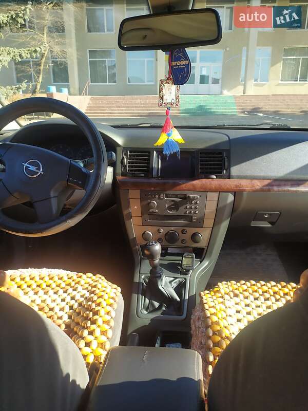Седан Opel Vectra 2002 в Захарівці