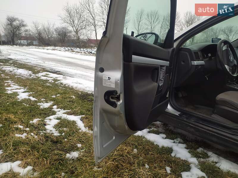 Седан Opel Vectra 2005 в Старой Синяве фото 10 Седан Opel Vectra 2005 в Старой Синяве