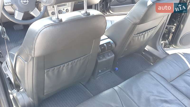 Седан Opel Vectra 2004 в Києві