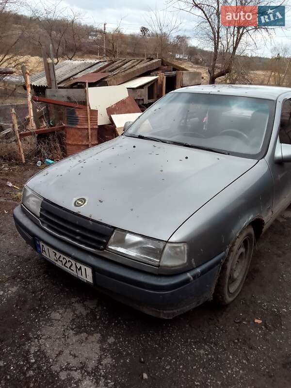 Седан Opel Vectra 1992 в Корсуне-Шевченковском