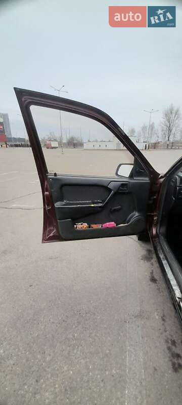 Седан Opel Vectra 1991 в Киеве