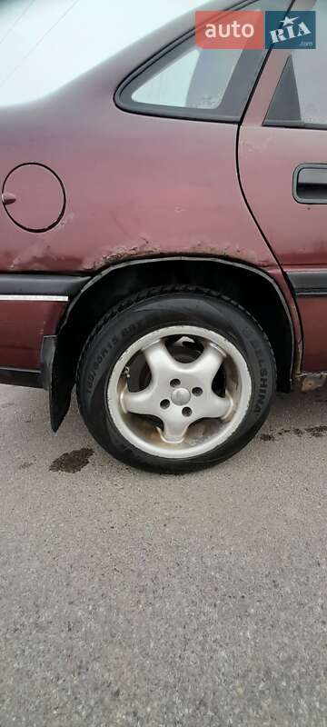 Седан Opel Vectra 1991 в Киеве