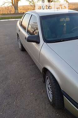 Седан Opel Vectra 1991 в Корсуне-Шевченковском
