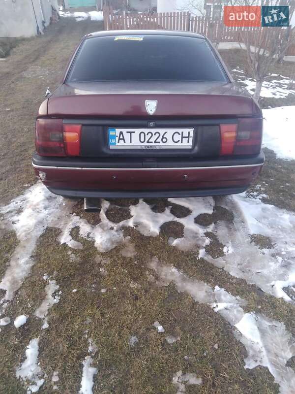 Седан Opel Vectra 1989 в Івано-Франківську