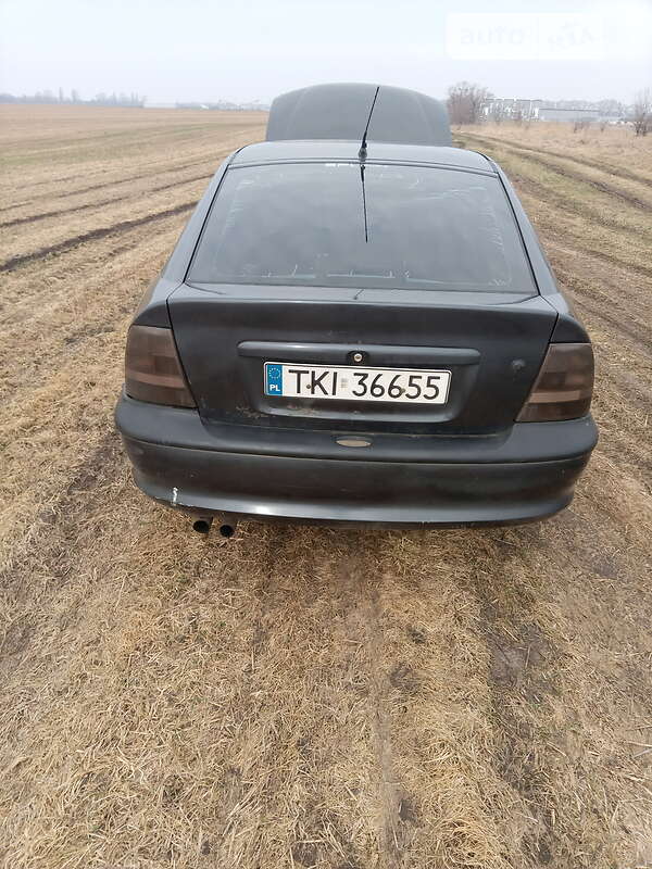 Ліфтбек Opel Vectra 1998 в Переяславі