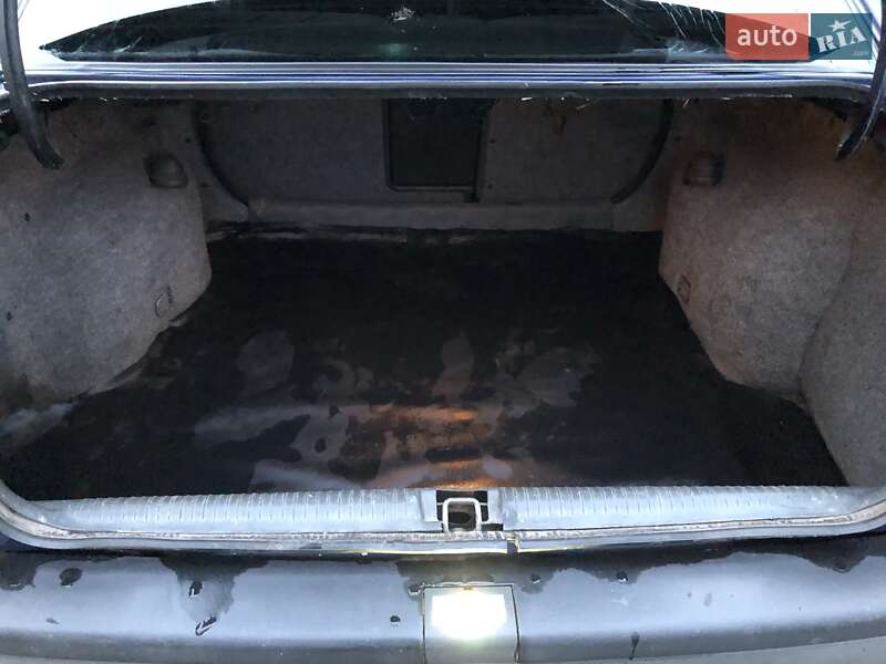 Седан Opel Vectra 1993 в Львові