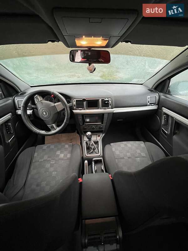 Седан Opel Vectra 2006 в Хмельницком